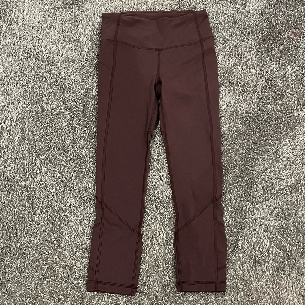 NWOT Lululemon Pace Rival Crop 22”